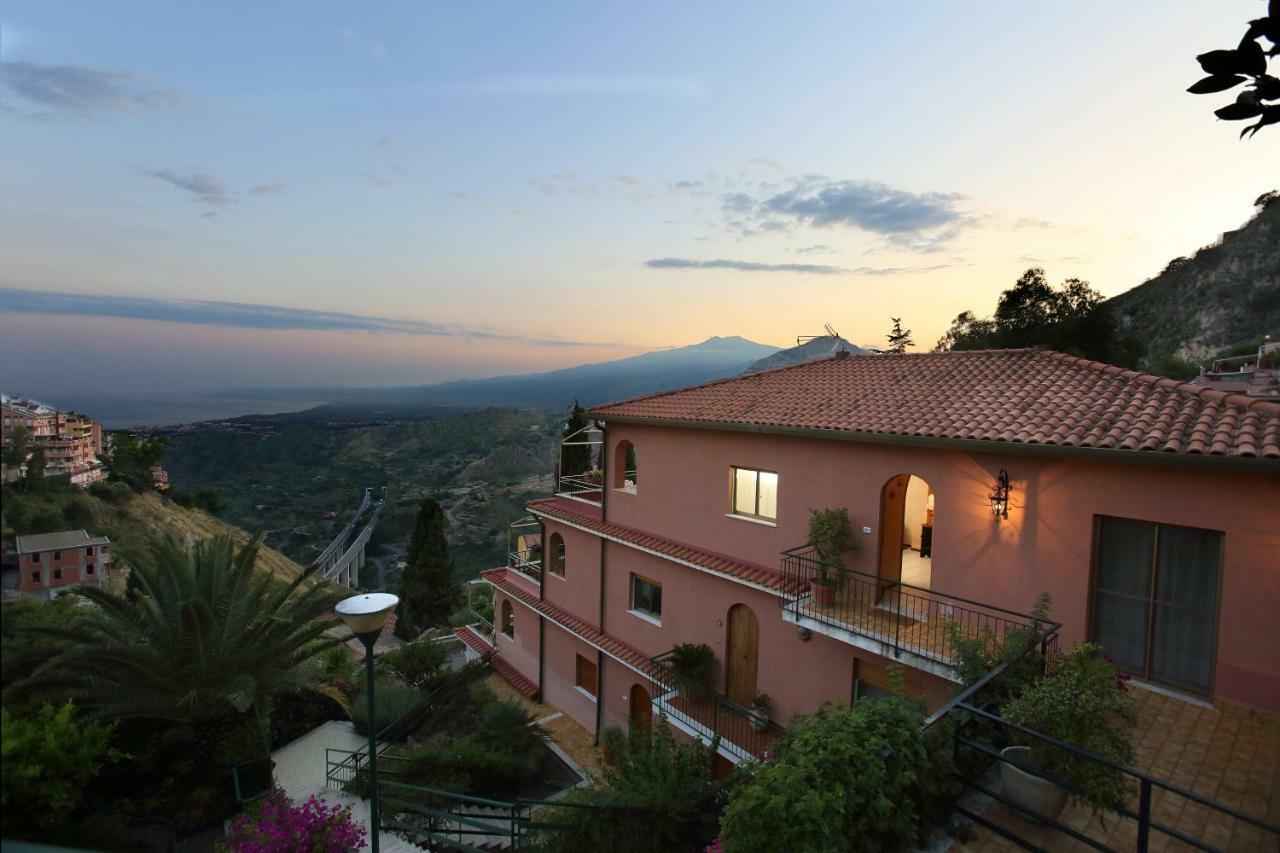 Terrazza Sull'Etna Holidays Apartment Taormina Dış mekan fotoğraf