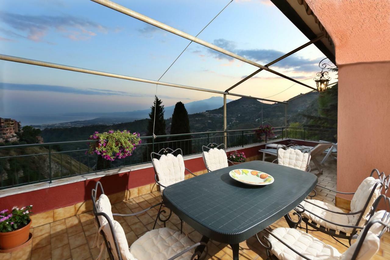 Terrazza Sull'Etna Holidays Apartment Taormina Dış mekan fotoğraf